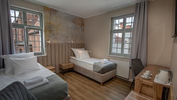 Ropa de cama hipoalergénica y escritorio