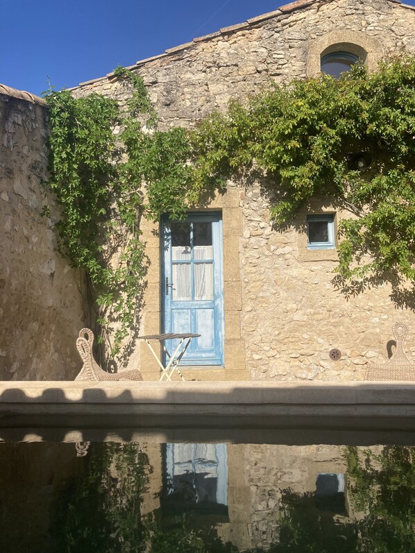 Outdoor pool - Charmante Maison de Village Avec Bassin au Pied du Luberon (Robion)
