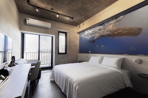 Comfort Double Room, Balcony, City View | Gebar bulu kapas, ruang kerja komputer riba, langsir/tirai gelap terus