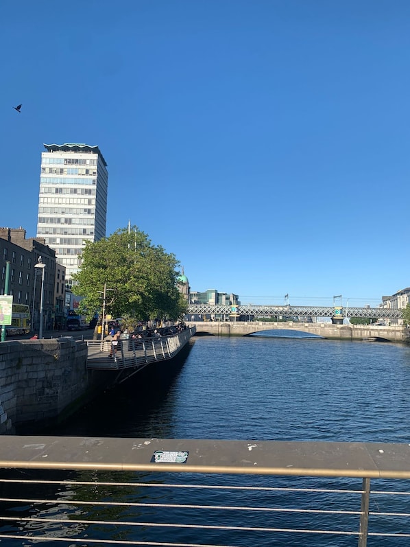 Exterior - Eden Quay Guesthouse Private Rooms (Dublin)