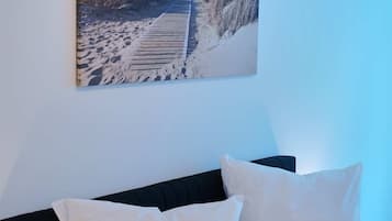 2 bedrooms, iron/ironing board, travel crib, free WiFi
