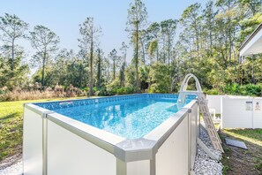 Outdoor pool - POOL ~Hot tub ~Beautifully designed Pet-Friendly 4 bed home ~w/Game Room. (St. Augustine)
