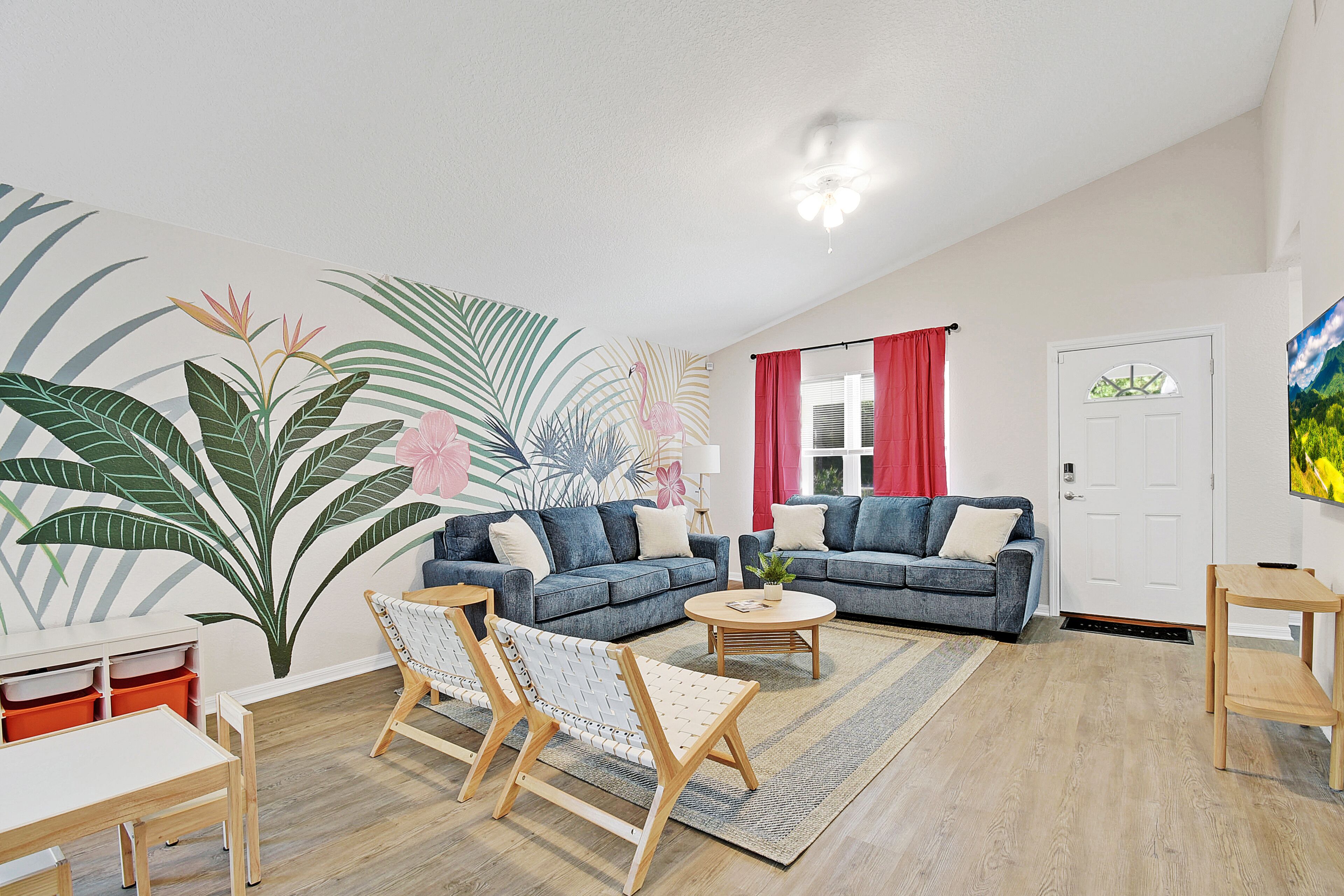 Una Smart TV, videojuegos, un futbolín, libros