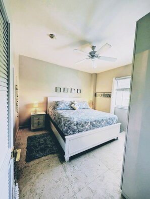 2 bedrooms, desk, WiFi, bed sheets - Turtle Cove Reef
Entire Condo in Provodenciales, Turks and Caicos
(Caicos Islands)