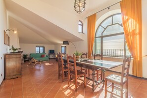 Interior - Agri-relais Il Poderaccio: your memorable stay on the Lake (Lazio)