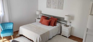 2 Schlafzimmer, Bügeleisen/Bügelbrett, WLAN, Bettwäsche