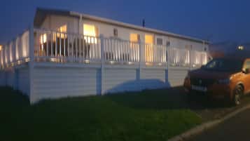 Cabin | Exterior