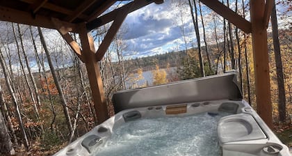 Hot tub - Great views - close to PRNL - private