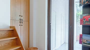 Shared Dormitory, Men only | Blackout curtains, iron/ironing board, free WiFi, bed sheets