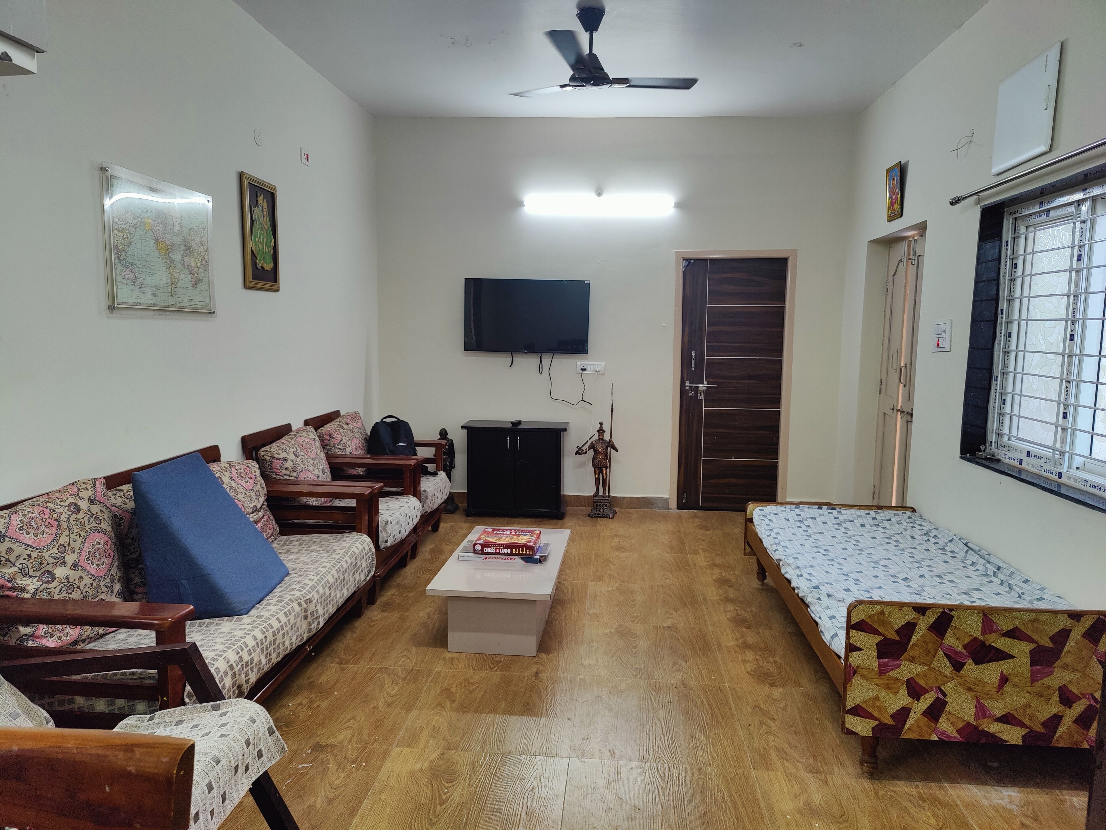 2 bedrooms, WiFi, bed sheets