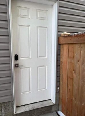 Exterior detail - Basement suite near Windermere Edmonton (Edmonton)