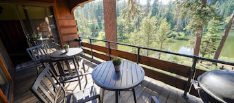 The only Bear Valley lakefront + beachfront cabin with ski in-out access