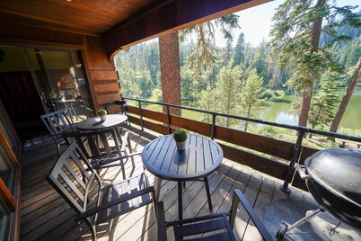 The only Bear Valley lakefront + beachfront cabin with ski in-out access