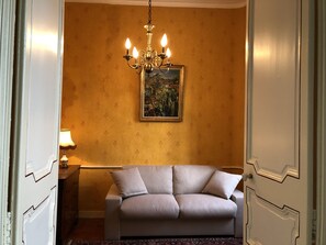 Fireplace - Property in Terre de Provence with main villa from XIXe Siècle (saint-chamas)