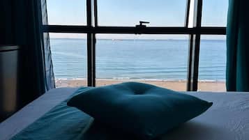 Habitación estándar con 1 cama matrimonial o 2 individuales | Ropa de cama de alta calidad y minibar