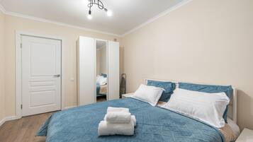 2 bedrooms, iron/ironing board, WiFi, bed sheets