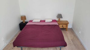 2 Schlafzimmer, Bügeleisen/Bügelbrett, kostenloses WLAN