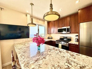 Microwave, oven, stovetop, coffee/tea maker