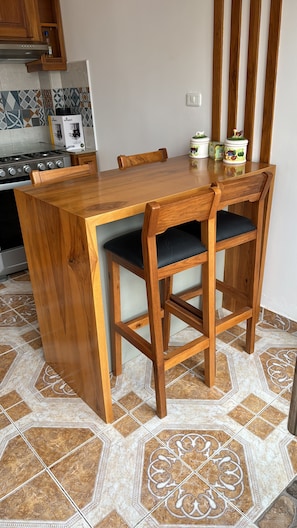 Comfort Double or Twin Room | Private kitchen | Fridge, microwave, dishwasher, toaster - Kimsa Wasi  (Otavalo)