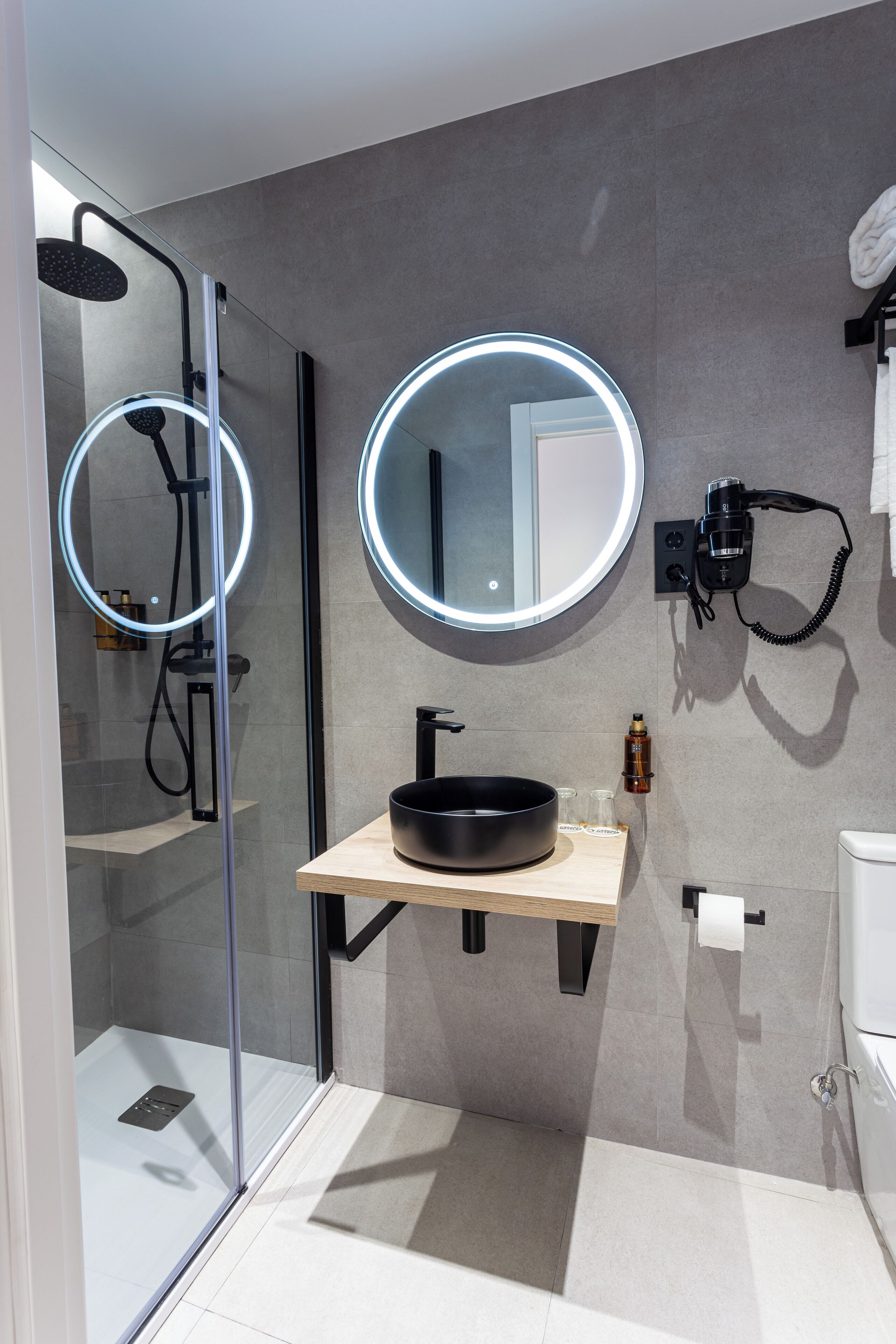 Photo - Casual Fuentes