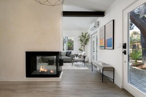 Smart TV, fireplace, stereo, printers - Santa Barbara Beach Properties - 2 Adjoining Corner Lots, SPAs, Enclosed Yards (Santa Barbara)