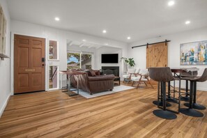 Smart TV, fireplace, stereo, printers - Santa Barbara Beach Properties - 2 Adjoining Corner Lots, SPAs, Enclosed Yards (Santa Barbara)