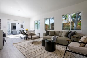 Smart TV, fireplace, stereo, printers - Santa Barbara Beach Properties - 2 Adjoining Corner Lots, SPAs, Enclosed Yards (Santa Barbara)
