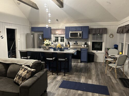 On MA’s largest recreational pond. 45 minutes from Boston, Cape Cod & Providence