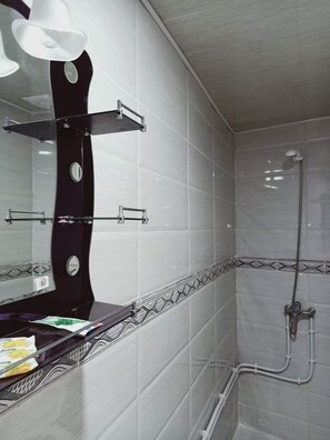 Standard Room, Private Bathroom | Bathroom - Venisia Tlemcen (Tlemcen)