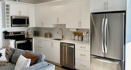 Cozy 1 Bedroom Apartment Downtown Dartmouth