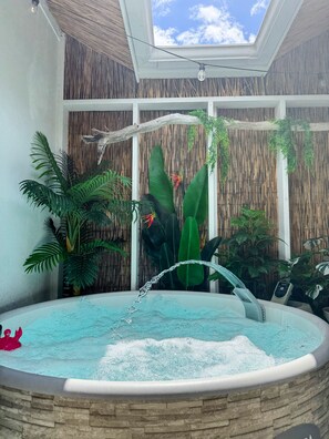 Indoor spa tub
