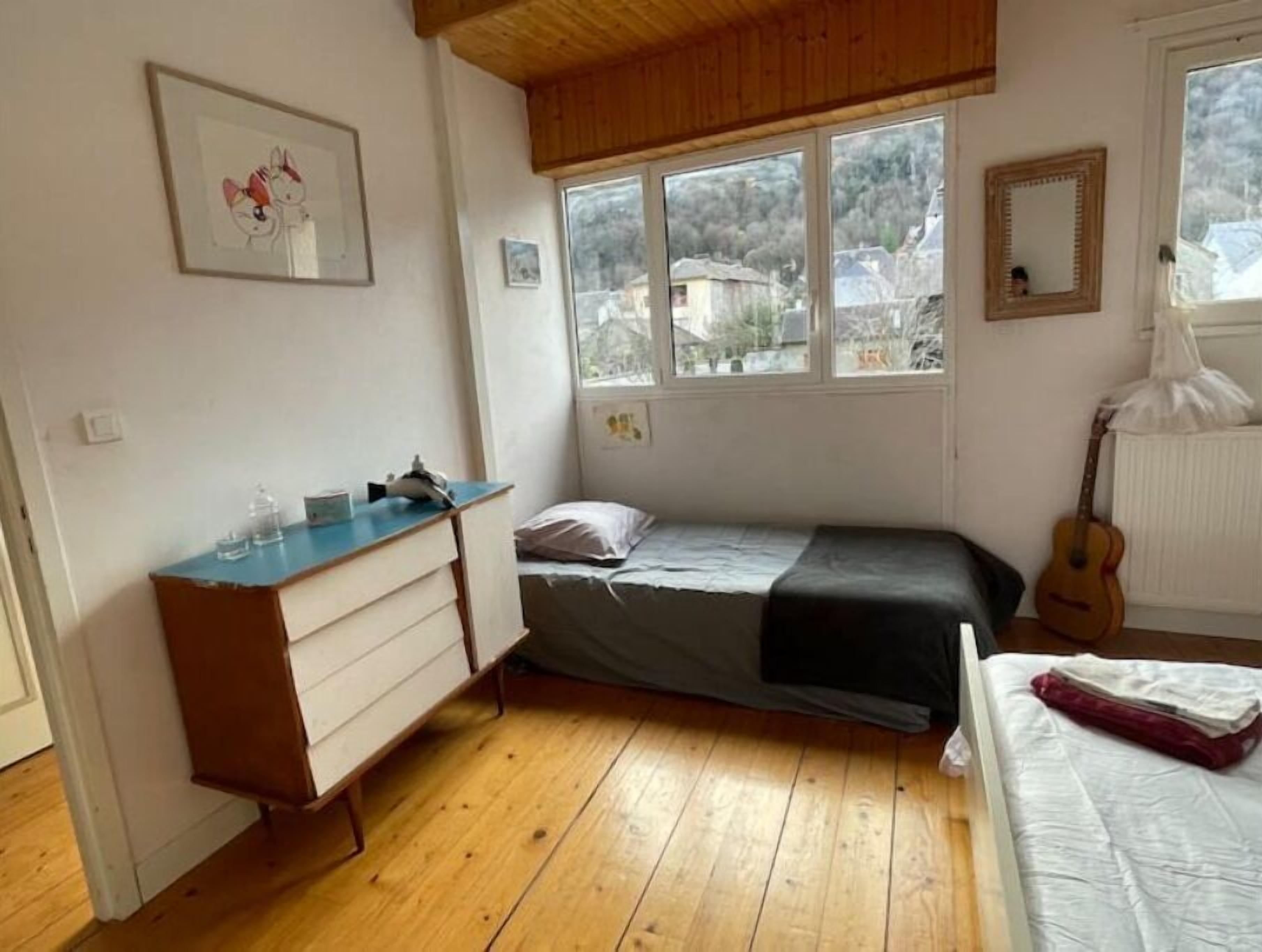 3 室のベッドルーム、WiFi、ベッドシーツ