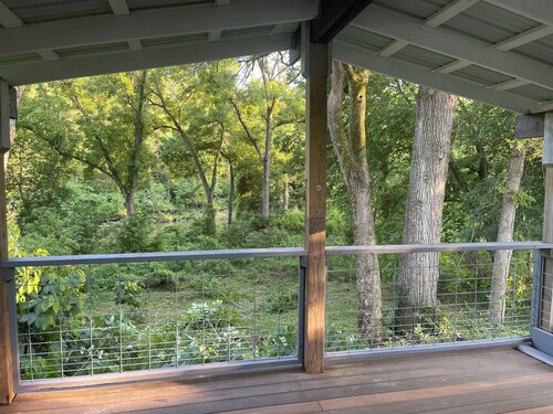 Private Happy Camper on the Water - kayaks and lily pad available on property.