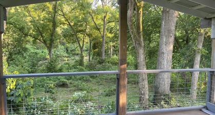Private Happy Camper on the Water - kayaks and lily pad available on property.