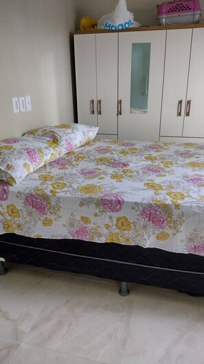 2 soverom, strykejern/-brett, wi-fi (inkludert) og sengetøy