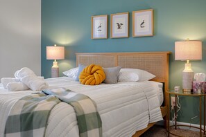 3 habitaciones, tabla de planchar con plancha y cuna de viaje 