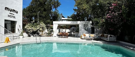 Piscine extérieure (ouverte en saison)