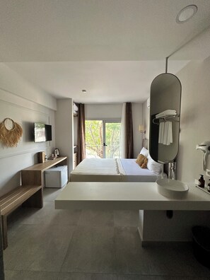 Caja de seguridad en la habitación, escritorio y wifi gratis