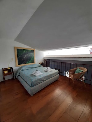 1 bedroom, iron/ironing board, free WiFi, bed sheets - House on hillside with garden. Relaxation near Lucca and the sea. Pets allowed (Fibbiano)