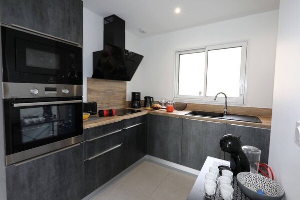 Frigorífic, microones, forn i rentaplats