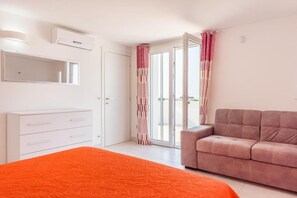 4 Schlafzimmer, Bügeleisen/Bügelbrett, WLAN, Bettwäsche