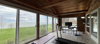 Home Away on Lake Ontario
