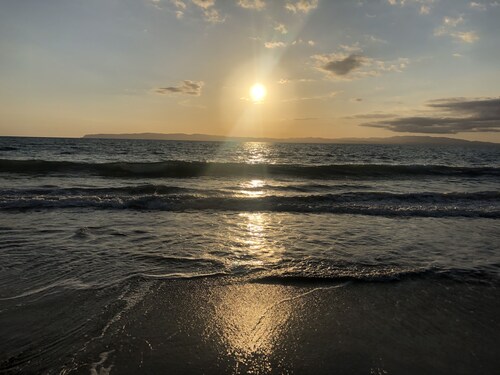 Oceanfront Home, newly furnished, great for families