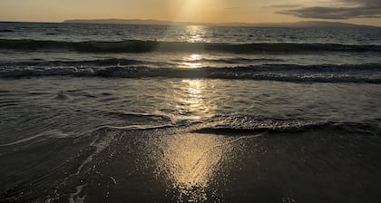 Oceanfront Home, newly furnished, great for families