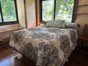 3 bedrooms, in-room safe, desk, travel cot - Oceanfront Home, newly furnished, great for families (Provincia de Puntarenas)