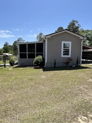 Property grounds - "Reel Escape" in White Oak Shores  (Eufaula)