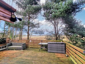 Outdoor dining - 2 bedroom accommodation in Felton, near Amble (Felton, near Amble)