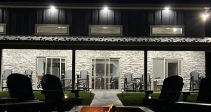 Gone Fishing cabin- family-friendly, riverfront & minutes from East Branch Lake.