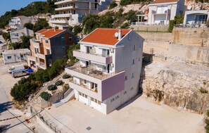Exterior - 1 bedroom beautiful apartment in Komarna (Komarna)