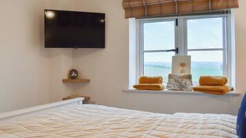 3 bedrooms, free WiFi, bed sheets